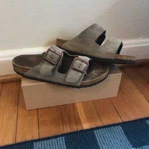 Birkenstock Arizona Suede Taupe Soft Footbed